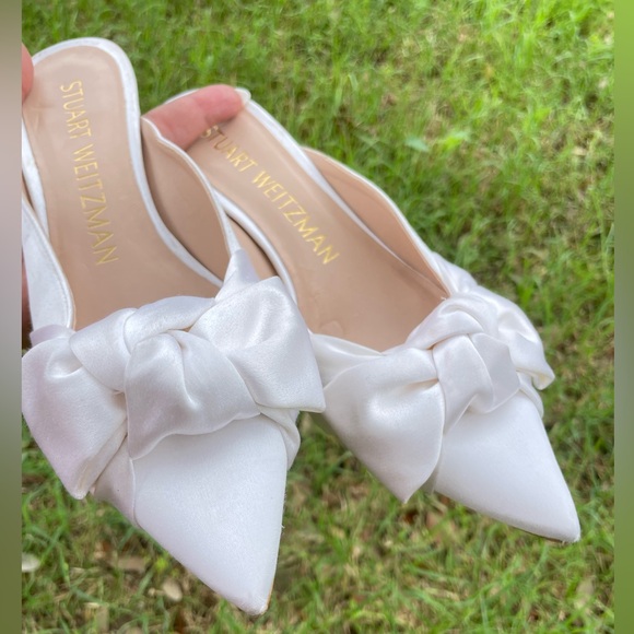 Stuart Weitzman Shoes - STUART WEITZMAN CHINARA SATIN BOW MULE PUMP IN POUDRE, Size 7 1/2, G 119